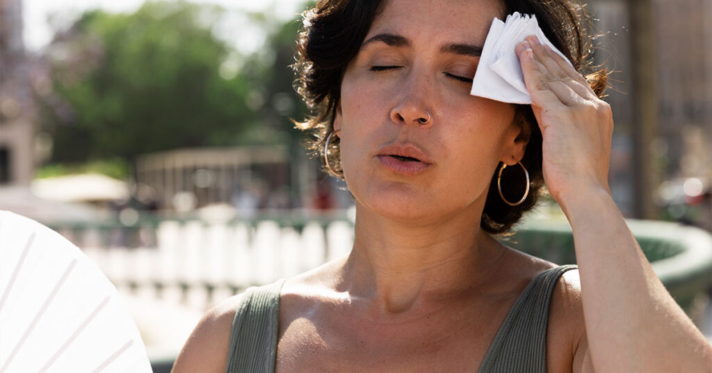 Menopausa remodela o cérebro e impacta o humor: o que a ciência revela sobre o papel do estrogênio