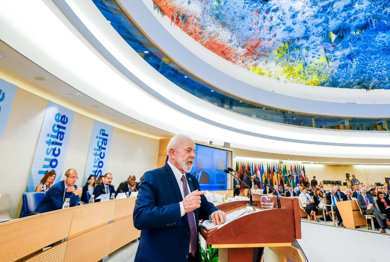 Brasil Enfrenta o Mundo em Genebra: Ministro Defende Acesso à Inovação Enquanto Países Ricos Querem Manter Privilégios