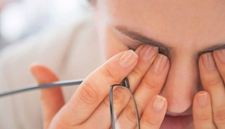 Metformina e Degeneração Macular: Estudo Observacional Identifica Associação Protetora em DMRI Intermediária