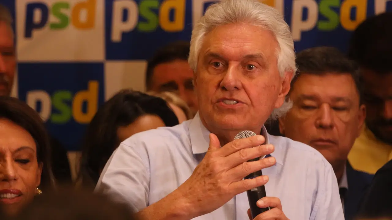 Ronaldo Caiado (PSD) Apresenta Diretrizes de Saúde: Foco em Filas do SUS, Avaliação por Desfecho Clínico e Produção Nacional de Medicamentos