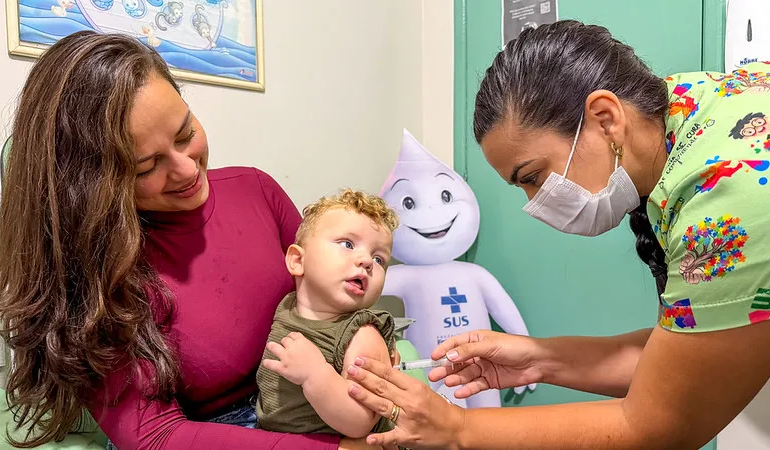 Governo de São Paulo Implementa Campanha de Multivacinação e Amplia Estratégia de ControMultivacinaçãole de Sarampo em Três Municípios